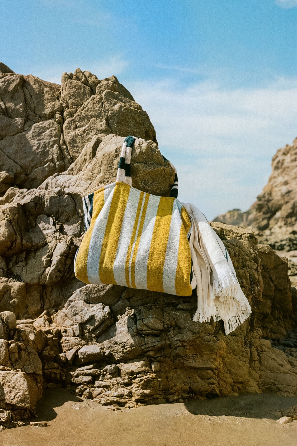 Casita Beach Tote (Multi) - Image 2