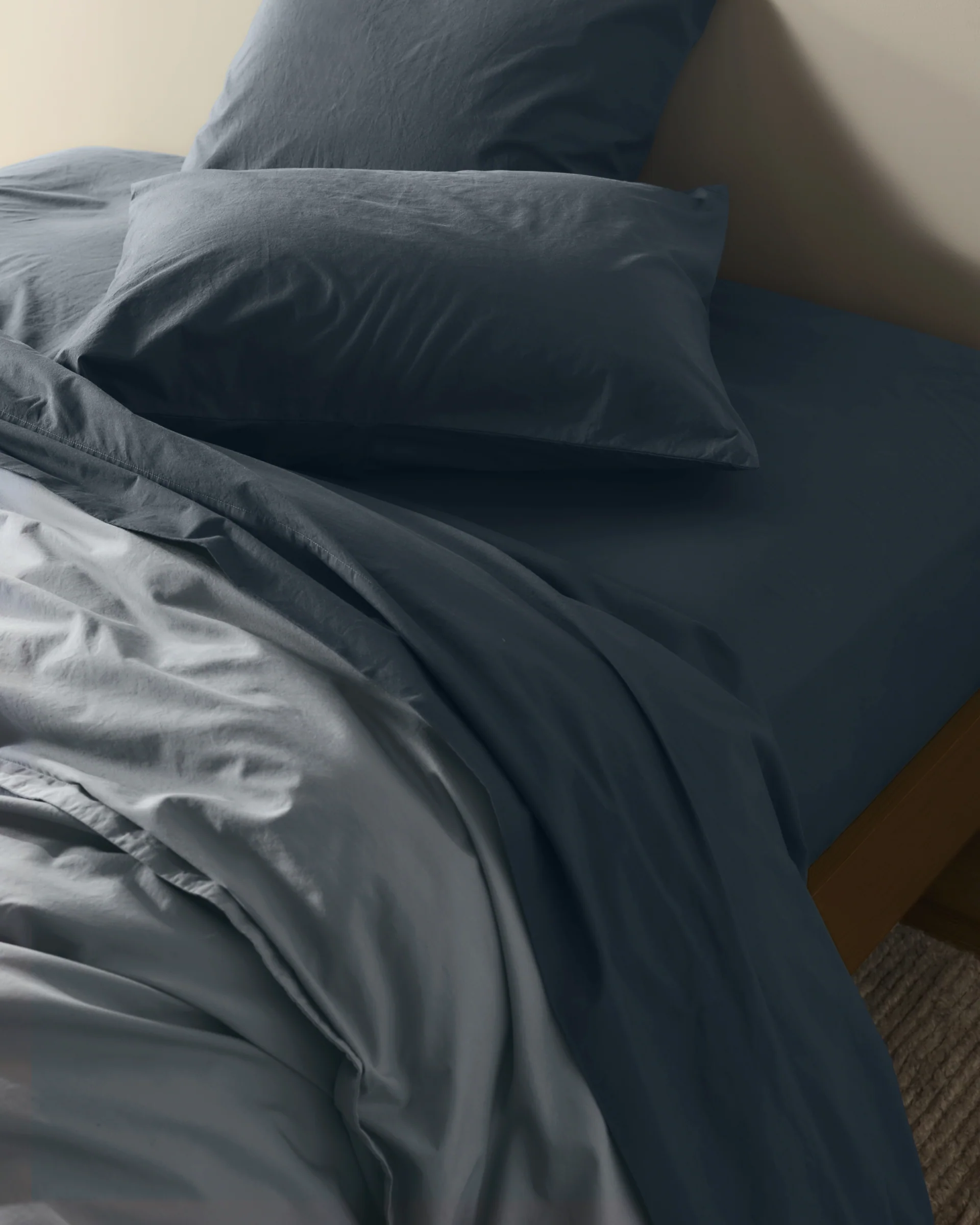 Percale Fitted Sheet (Dusk) - Image 2