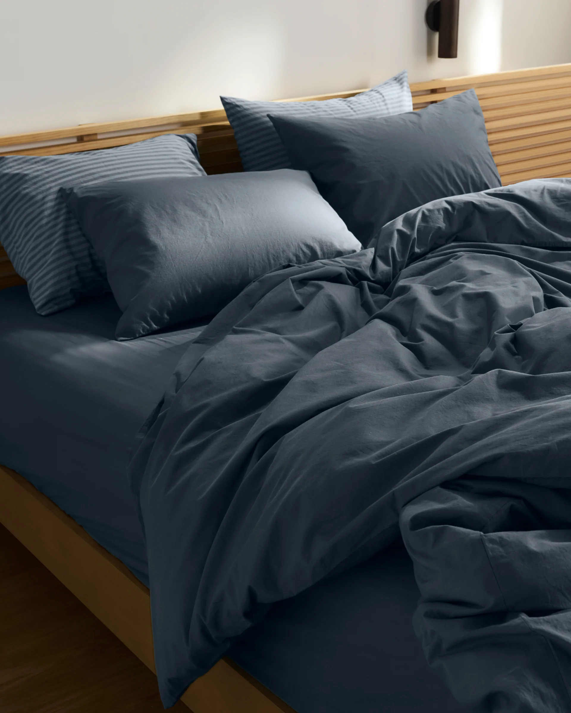 Percale Fitted Sheet (Dusk) - Image 4
